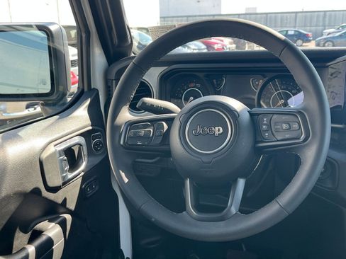 Used 2025 Jeep Wrangler Unlimited Sport AWD/4WD image 27