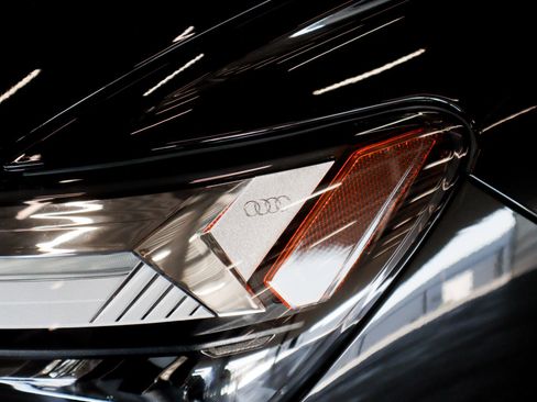 Certified 2025 Audi Q4 e-tron Premium Plus w/ Premium Plus image 29