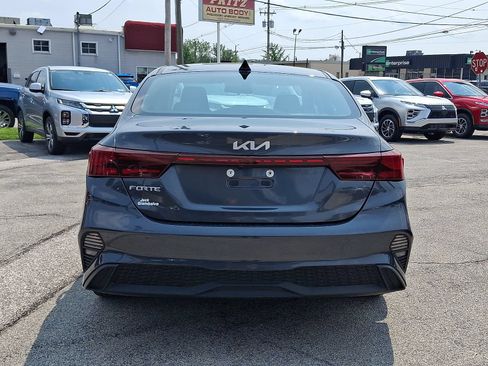 Certified 2024 Kia Forte LXS FWD image 3