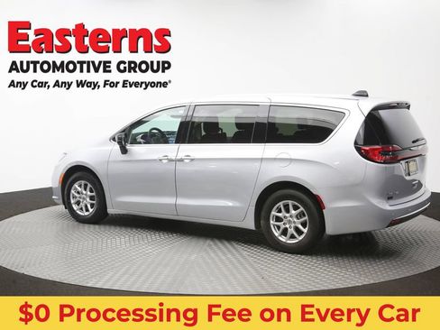 Used 2024 Chrysler Pacifica Touring-L FWD image 63