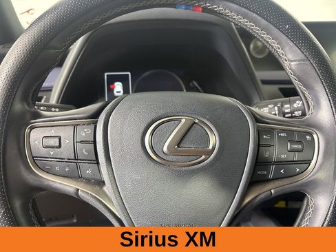 Used 2021 Lexus UX 200 image 11