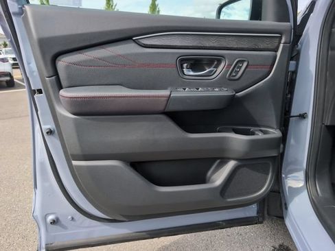 Used 2026 Honda Pilot Black Edition image 18