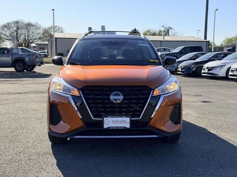 Used 2023 Nissan Kicks SV image 6