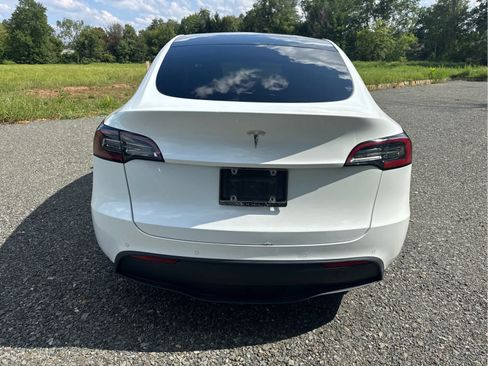Used 2020 Tesla Model Y Long Range AWD/4WD image 5