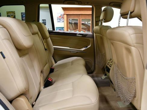 Used 2012 Mercedes-Benz GL 450 4MATIC image 37