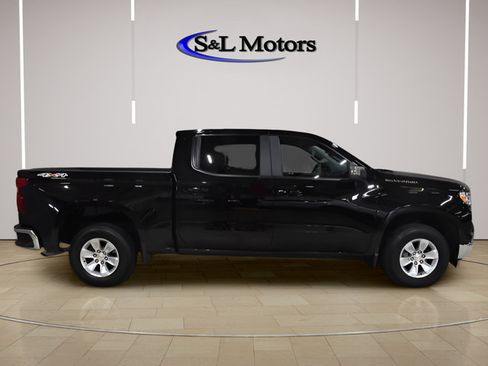 Used 2025 Chevrolet Silverado 1500 LT AWD/4WD image 11