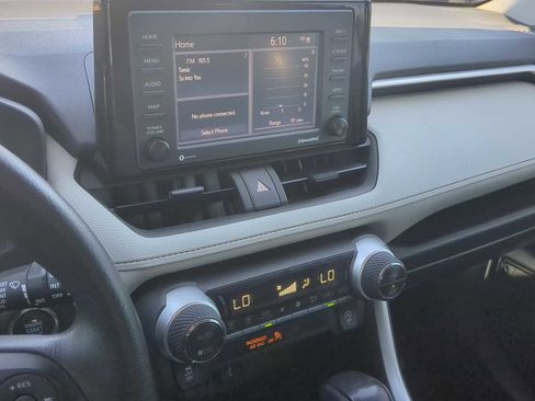 Used 2022 Toyota RAV4 XLE image 28