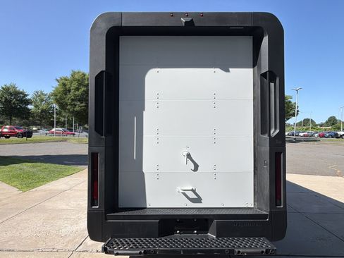 Used 2024 Chevrolet Brightdrop 600 w/ Battery Pack, Max Range AWD/4WD image 5