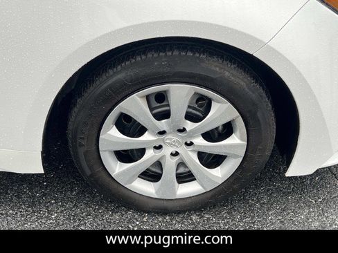 Used 2023 Toyota Corolla LE image 12