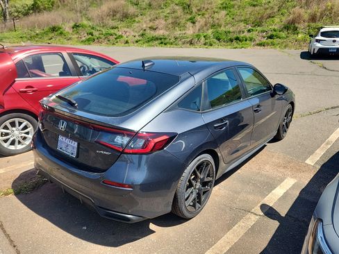 Used 2025 Honda Civic Sport image 4
