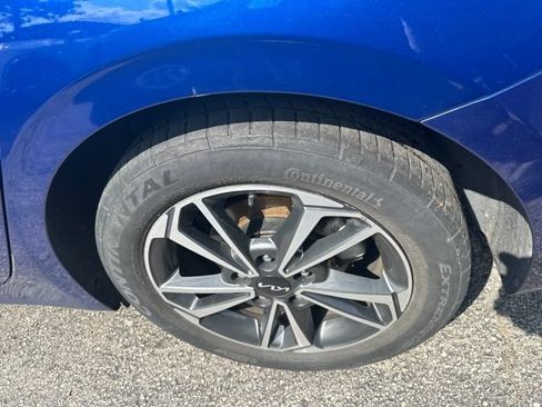Used 2024 Kia Forte LXS FWD image 7