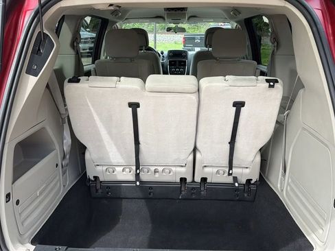 Used 2012 Dodge Grand Caravan SXT FWD image 15