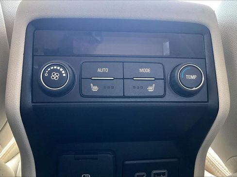 Used 2023 GMC Acadia Denali FWD image 33