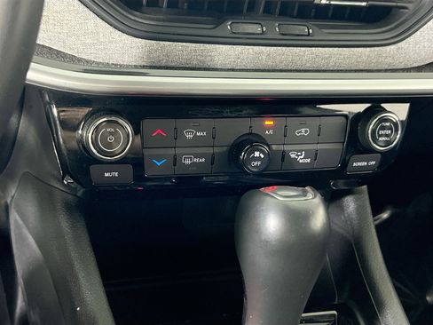 Used 2022 Jeep Compass Latitude AWD/4WD image 15
