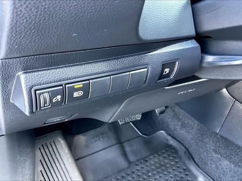 Certified 2024 Toyota Corolla LE w/ LE Convenience Package image 31