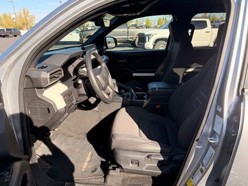 Used 2024 Toyota Tacoma TRD Off-Road image 5