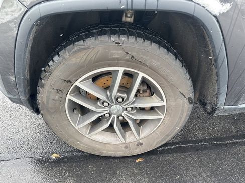 Used 2018 Jeep Grand Cherokee Limited w/ Luxury Group II image 15