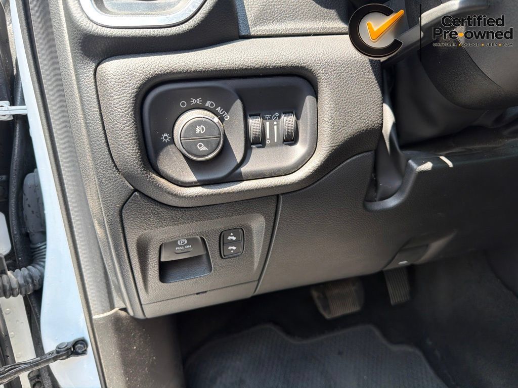 Used 2024 RAM 1500 Laramie AWD/4WD image 51
