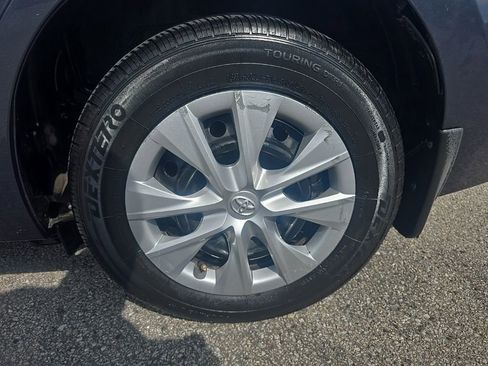 Used 2017 Toyota Corolla L image 5