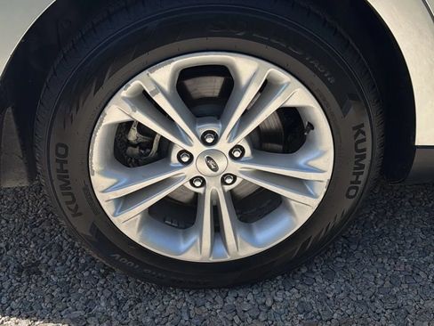 Used 2018 Ford Taurus SEL w/ Equipment Group 201A AWD/4WD image 39