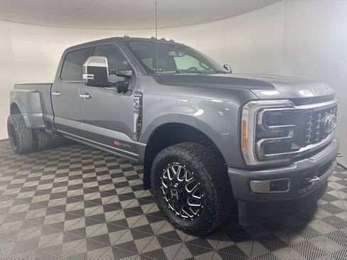 Certified 2023 Ford F350 Platinum image 1