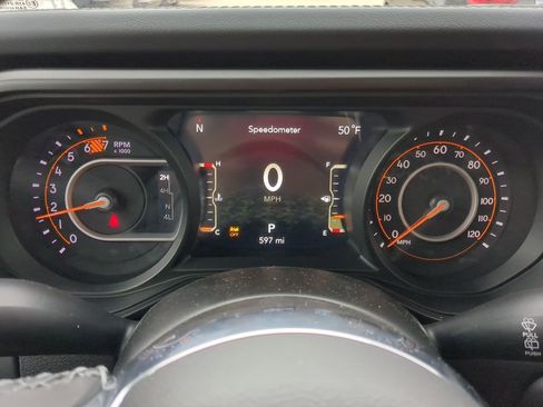 New 2025 Jeep Wrangler Sahara image 21