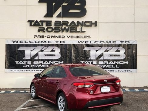 Used 2022 Toyota Corolla LE image 8