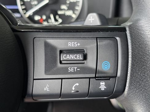 Used 2023 Nissan Rogue SV FWD image 27