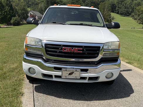 Used 2005 GMC Sierra 3500 SLT w/ Heavy-Duty Power Package AWD/4WD image 25