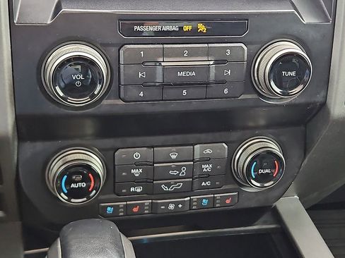 Used 2019 Ford F150 Raptor w/ Equipment Group 802A Luxury image 28