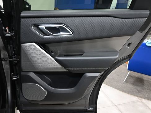 Used 2018 Land Rover Range Rover Velar S image 16