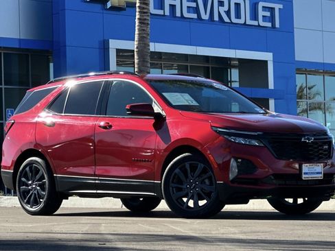 Used 2024 Chevrolet Equinox RS image 2