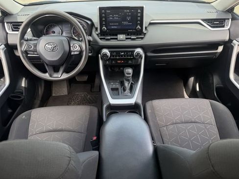Used 2019 Toyota RAV4 XLE FWD image 11