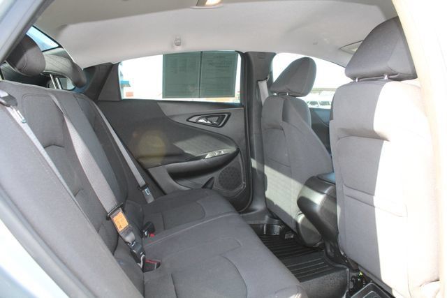 Used 2023 Chevrolet Malibu RS FWD image 14