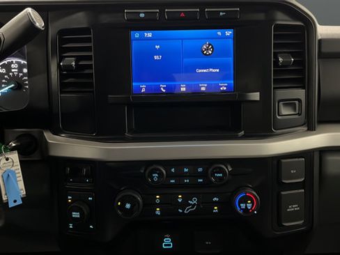 Used 2024 Ford F250 XLT AWD/4WD image 12