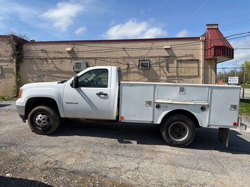 Used 2011 GMC Sierra 3500 W/T w/ Snow Plow Prep Package AWD/4WD image 18