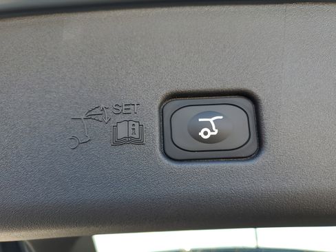 New 2026 Lincoln Nautilus Premier w/ Equipment Group 102A image 34