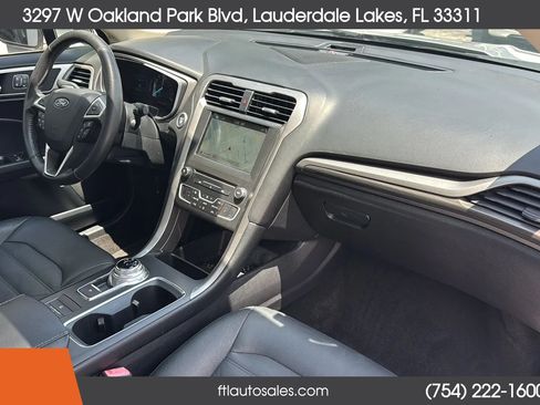 Used 2018 Ford Fusion SE w/ Equipment Group 602A FWD image 40