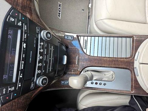 Used 2011 Acura MDX image 17