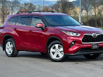 Used 2020 Toyota Highlander LE