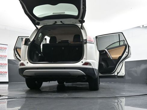 Used 2016 Toyota RAV4 Limited image 47