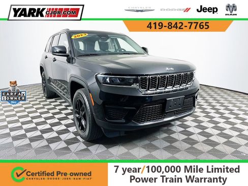 Certified 2023 Jeep Grand Cherokee Laredo AWD/4WD image 1