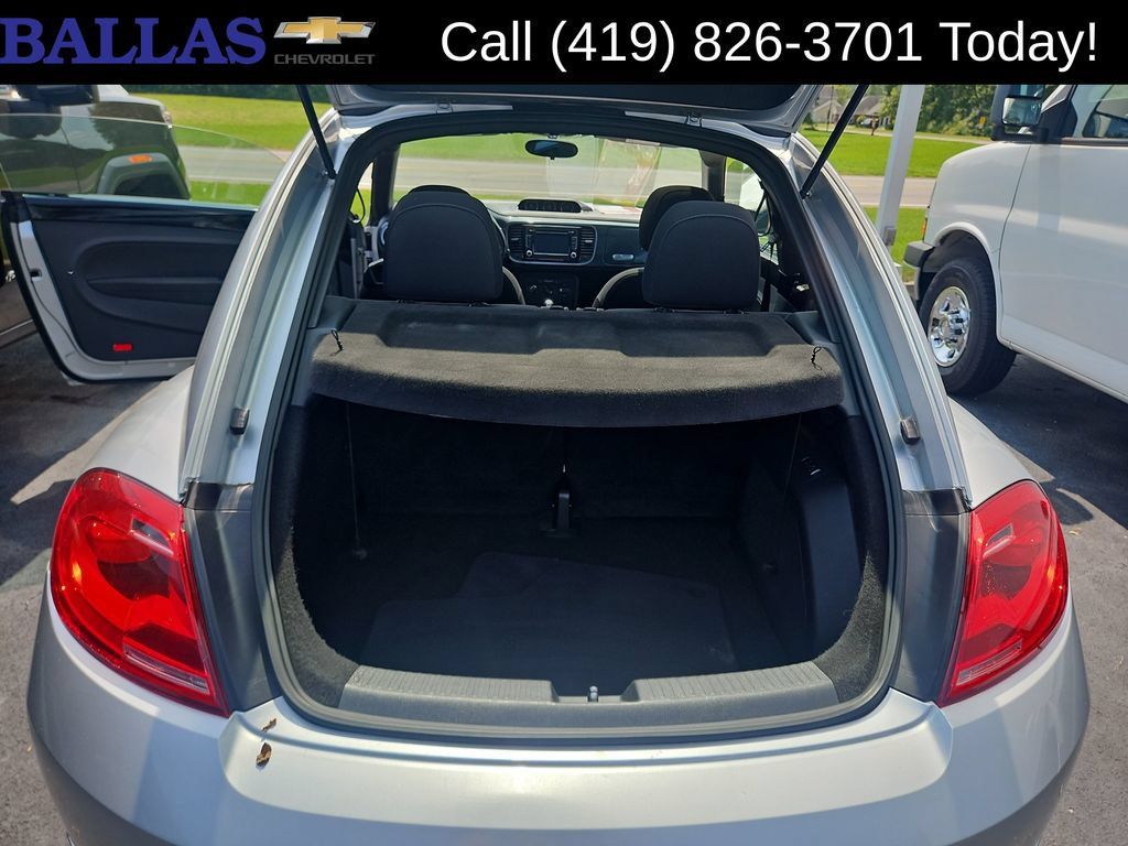 Used 2013 Volkswagen Beetle 2.0T FWD image 23