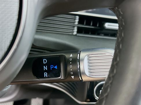Used 2024 Hyundai Ioniq 5 SEL RWD image 25