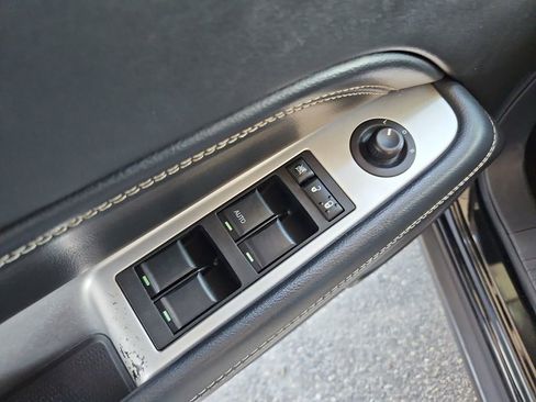 Used 2016 Jeep Compass Latitude image 21