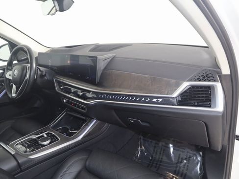 Used 2023 BMW X7 xDrive40i w/ Premium Package image 48