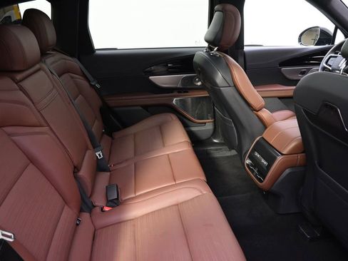 New 2026 Lincoln Nautilus Reserve AWD/4WD image 18