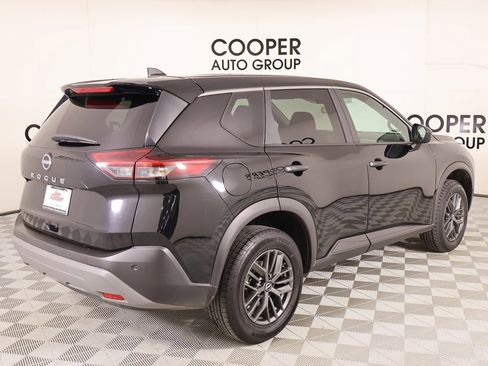Used 2023 Nissan Rogue S image 19