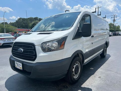 Used 2018 Ford Transit 150 130 Low Roof RWD image 4