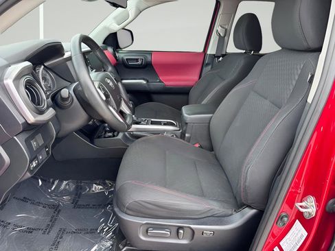 Used 2021 Toyota Tacoma SR5 image 10